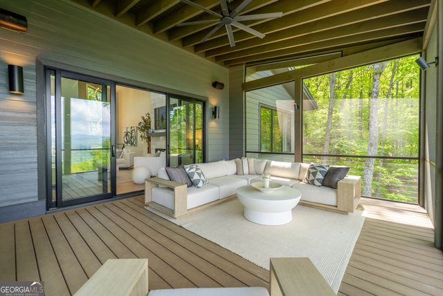 377 Charmont Drive, Tiger, GA 30576