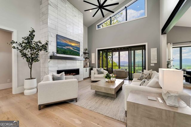 377 Charmont Drive, Tiger, GA 30576