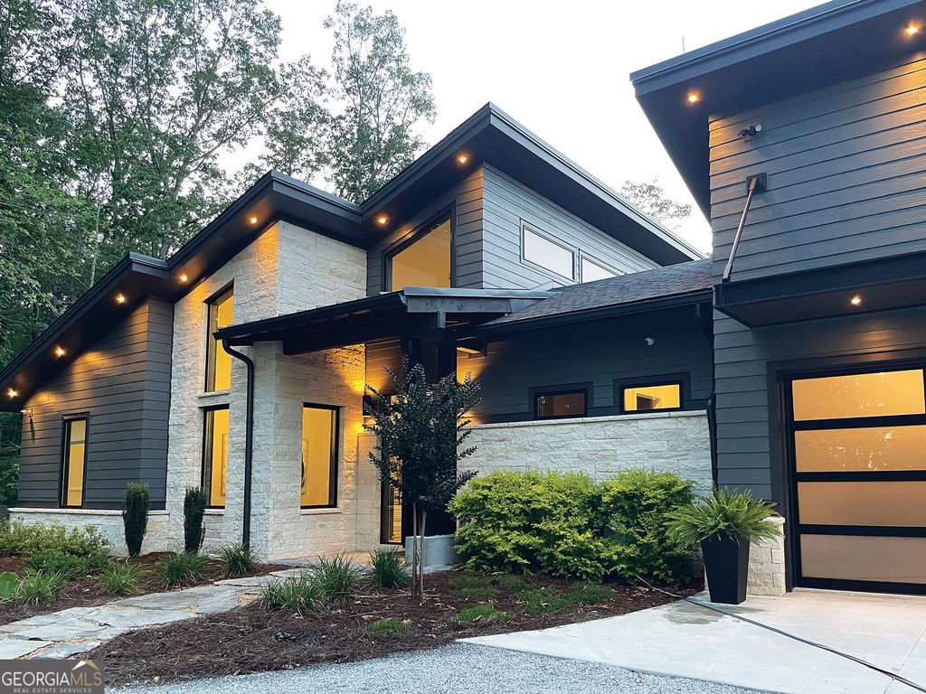 377 Charmont Drive, Tiger, GA 30576