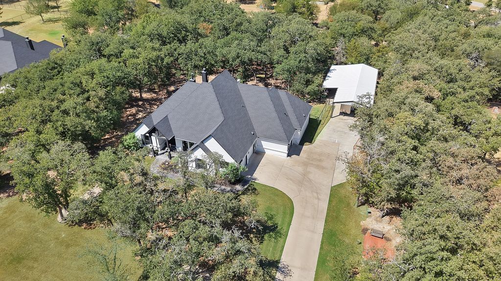 709 Hidden Branch Lane, Reno, TX 76020 — exterior