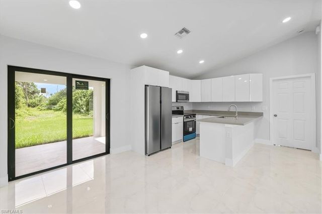 575 Beach AVE S, Lehigh Acres, FL 33974