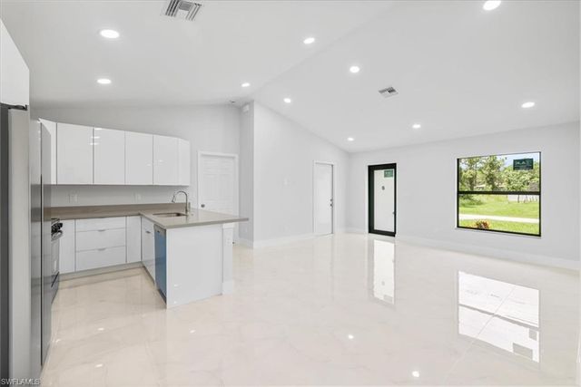 575 Beach AVE S, Lehigh Acres, FL 33974