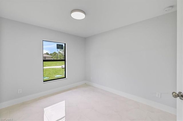 575 Beach AVE S, Lehigh Acres, FL 33974