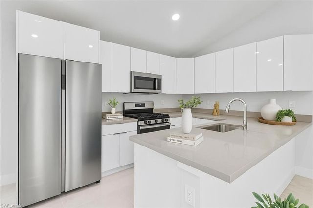 575 Beach AVE S, Lehigh Acres, FL 33974