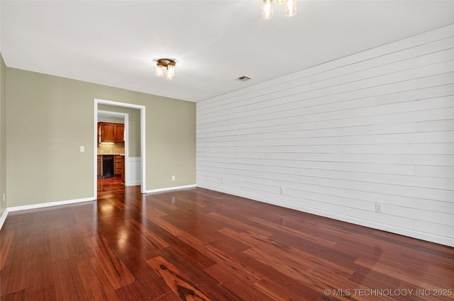 275 Turkey Creek Road, Bartlesville, OK 74006