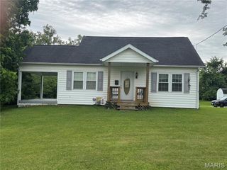 761 2nd Street, Bethalto, IL 62010
