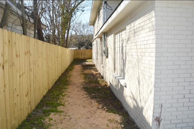 3007 Grovey Street B, Houston, TX 77026