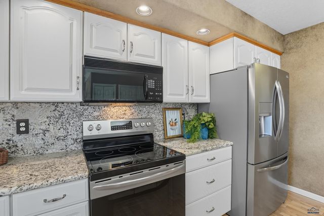 1621 NICKEL ST, Rapid City, SD 57702