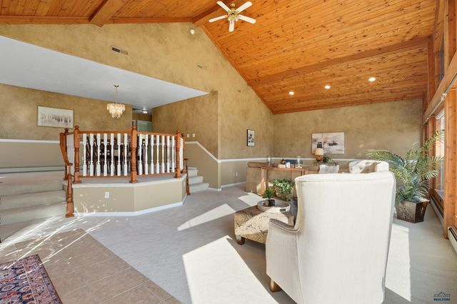 1621 NICKEL ST, Rapid City, SD 57702