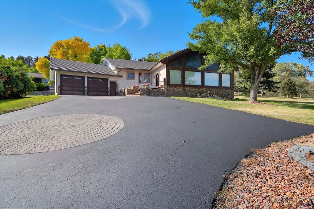 1621 NICKEL ST, Rapid City, SD 57702