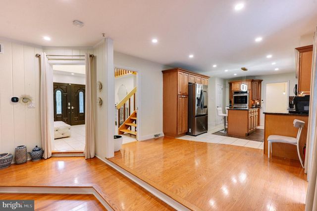2210 GREENWOOD RD, Allentown, PA 18103