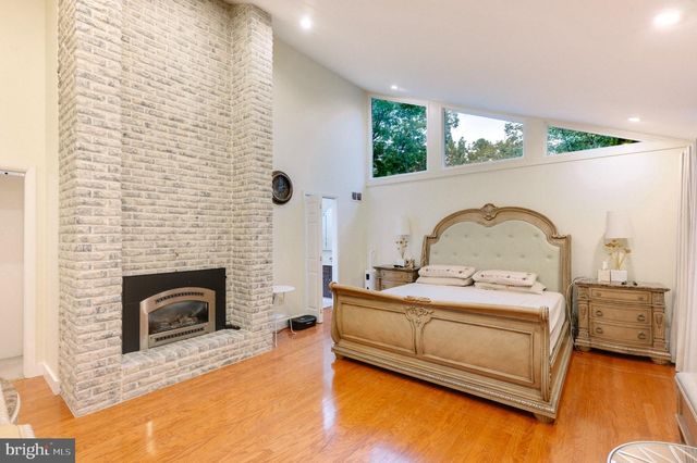 2210 GREENWOOD RD, Allentown, PA 18103