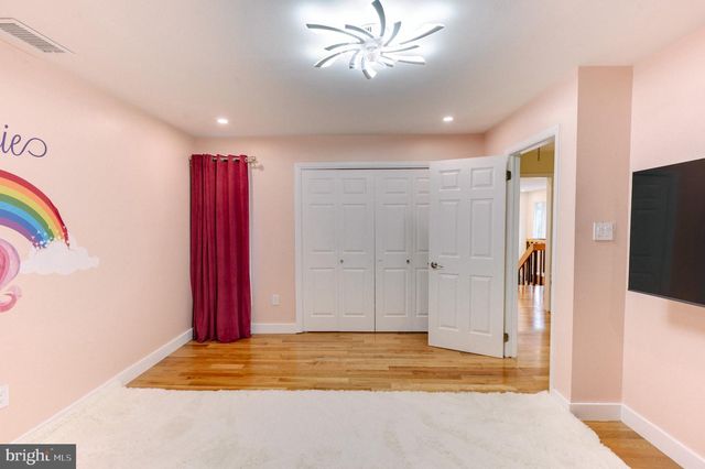 2210 GREENWOOD RD, Allentown, PA 18103
