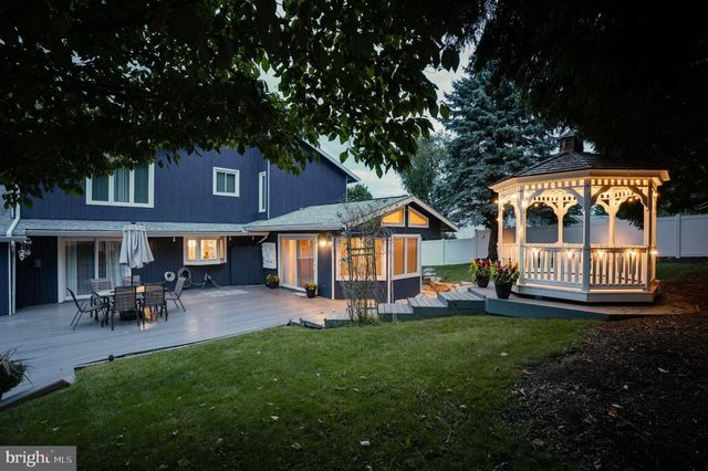 2210 GREENWOOD RD, Allentown, PA 18103