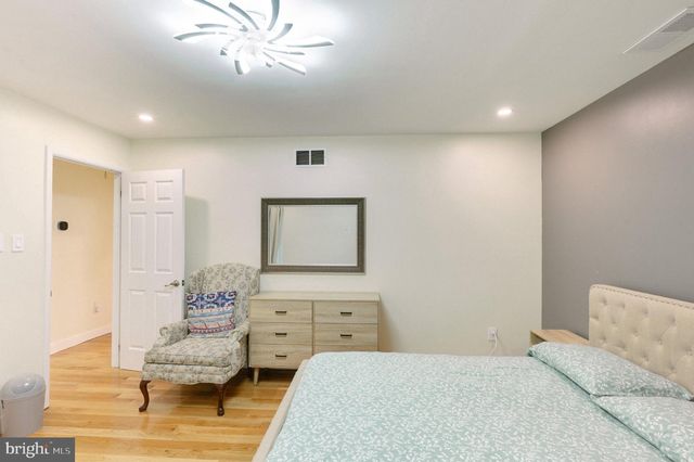 2210 GREENWOOD RD, Allentown, PA 18103