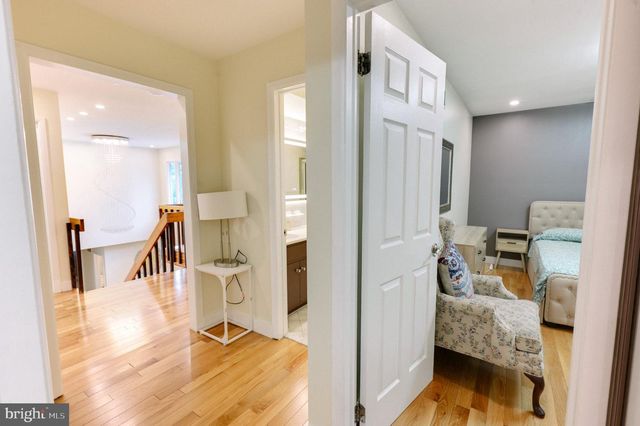 2210 GREENWOOD RD, Allentown, PA 18103