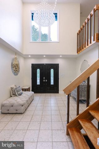 2210 GREENWOOD RD, Allentown, PA 18103