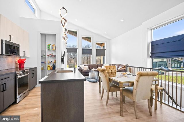 59 CLOVER DR, Myerstown, PA 17067