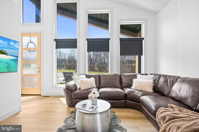 59 CLOVER DR, Myerstown, PA 17067