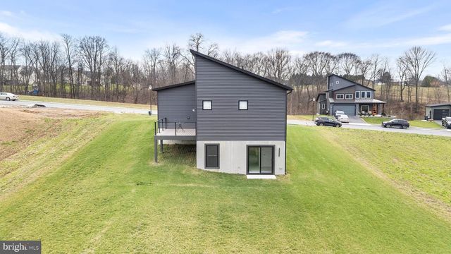 59 CLOVER DR, Myerstown, PA 17067