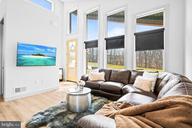 59 CLOVER DR, Myerstown, PA 17067