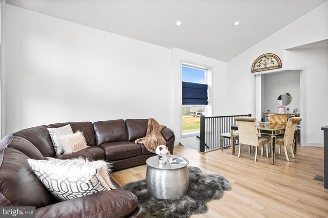 59 CLOVER DR, Myerstown, PA 17067