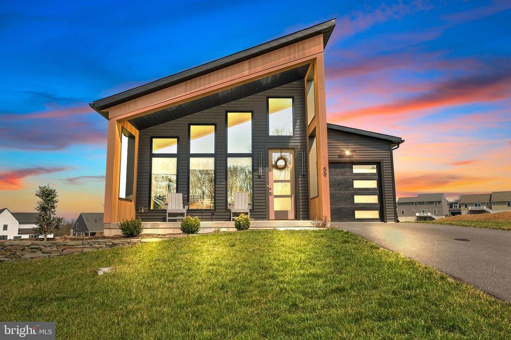 59 CLOVER DR, Myerstown, PA 17067