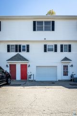 75 Commodore Commons 75, Derby, CT 06418