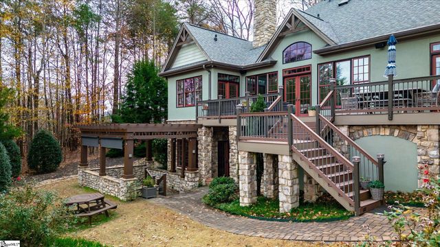 209 Courtside Trail, Travelers Rest, SC 29690