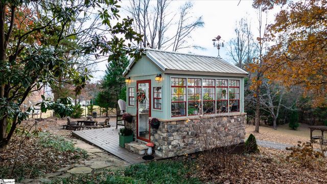 209 Courtside Trail, Travelers Rest, SC 29690