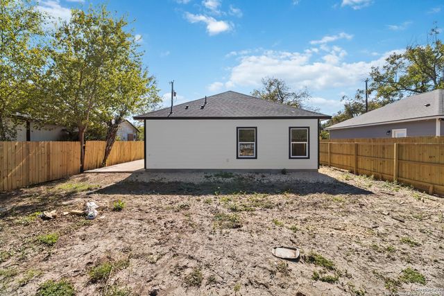 5819 Mayo, San Antonio, TX 78227
