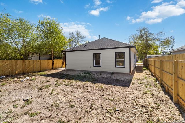 5819 Mayo, San Antonio, TX 78227