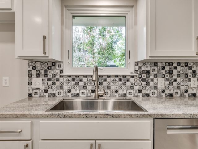 2979 E 77th Place, Tulsa, OK 74136