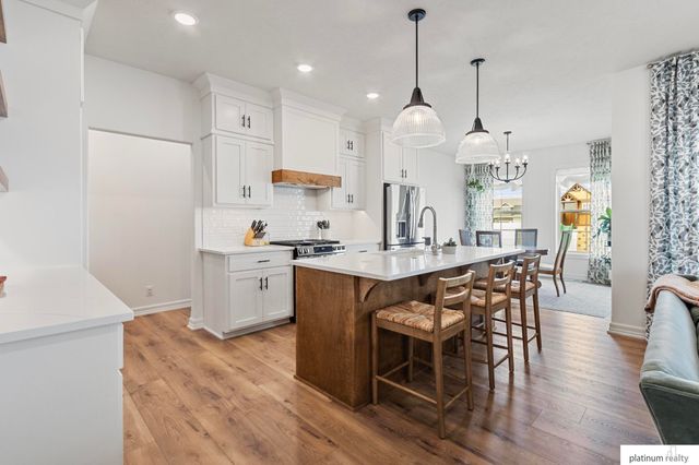 11704 S 119th Street, Papillion, NE 68046