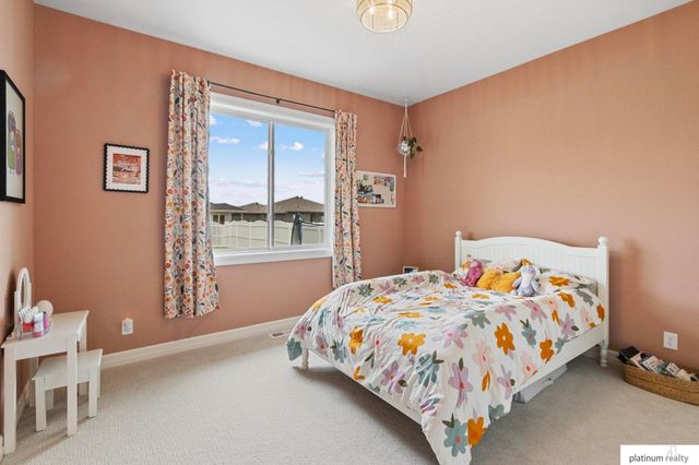 11704 S 119th Street, Papillion, NE 68046