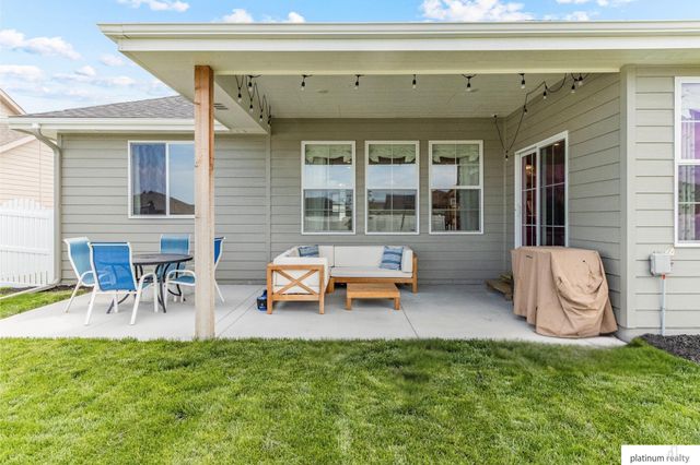 11704 S 119th Street, Papillion, NE 68046