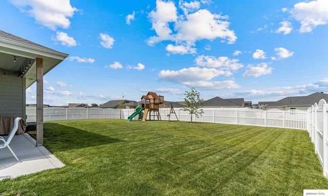 11704 S 119th Street, Papillion, NE 68046