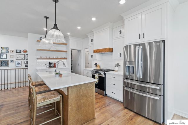 11704 S 119th Street, Papillion, NE 68046