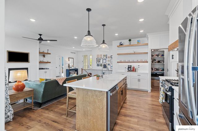 11704 S 119th Street, Papillion, NE 68046