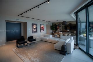 1000 Biscayne Blvd 3502, Miami, FL 33132