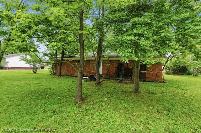 832 N Apple Street, Greenwood, AR 72936