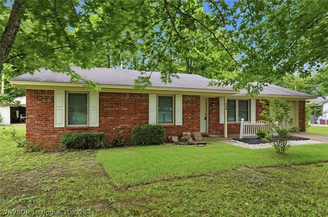 832 N Apple Street, Greenwood, AR 72936