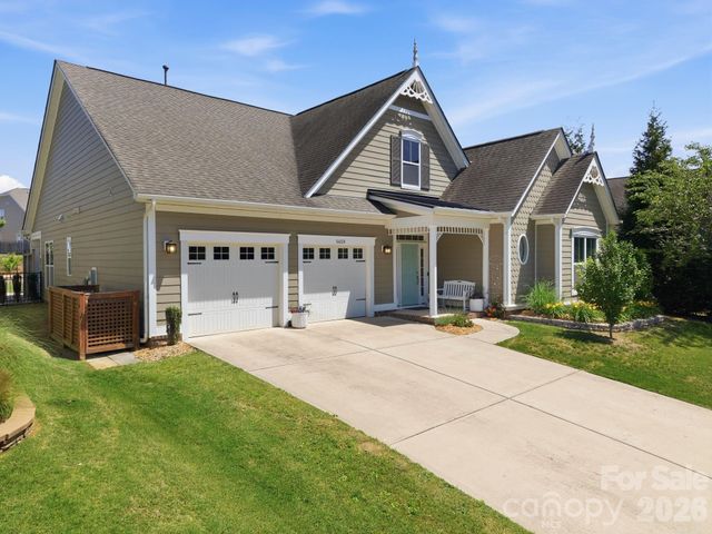 16024 Oxford Glenn Drive, Huntersville, NC 28078