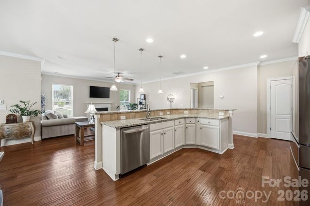 16024 Oxford Glenn Drive, Huntersville, NC 28078