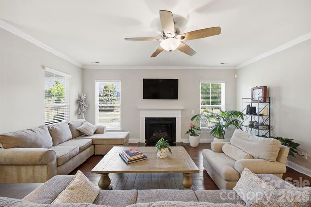 16024 Oxford Glenn Drive, Huntersville, NC 28078