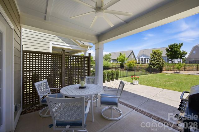 16024 Oxford Glenn Drive, Huntersville, NC 28078