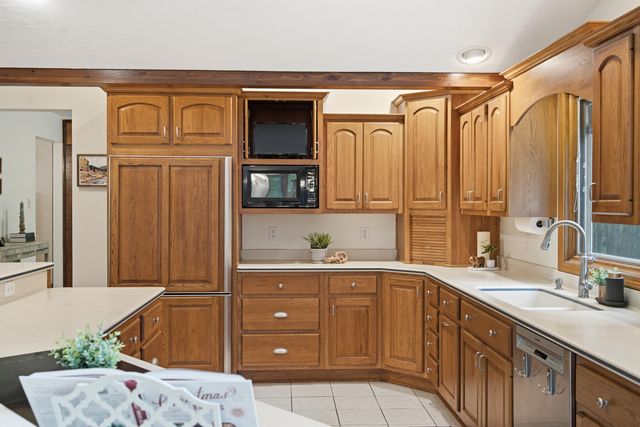 10425 E Q Avenue, Scotts, MI 49088