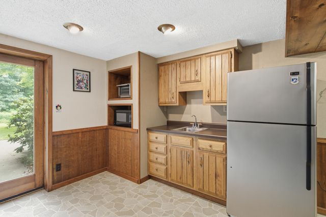 10425 E Q Avenue, Scotts, MI 49088