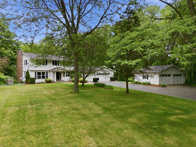 10425 E Q Avenue, Scotts, MI 49088