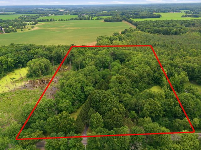 10425 E Q Avenue, Scotts, MI 49088